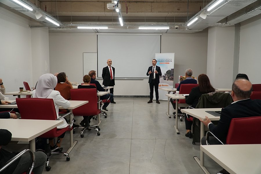Modoko & Doğuş Üniversitesi iş birliğinde firmalarımızla düzenlediğimiz “İleri Yöneticilik” programını başarıyla tamamladık