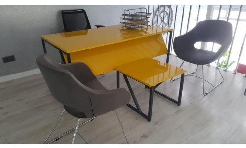 Eğim Yönetici Masası Ve Sehpa