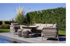 Nevinya Oturma Grubu 